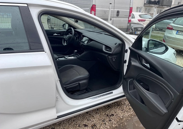 Opel Insignia cena 51000 przebieg: 169778, rok produkcji 2018 z Kobyłka małe 191